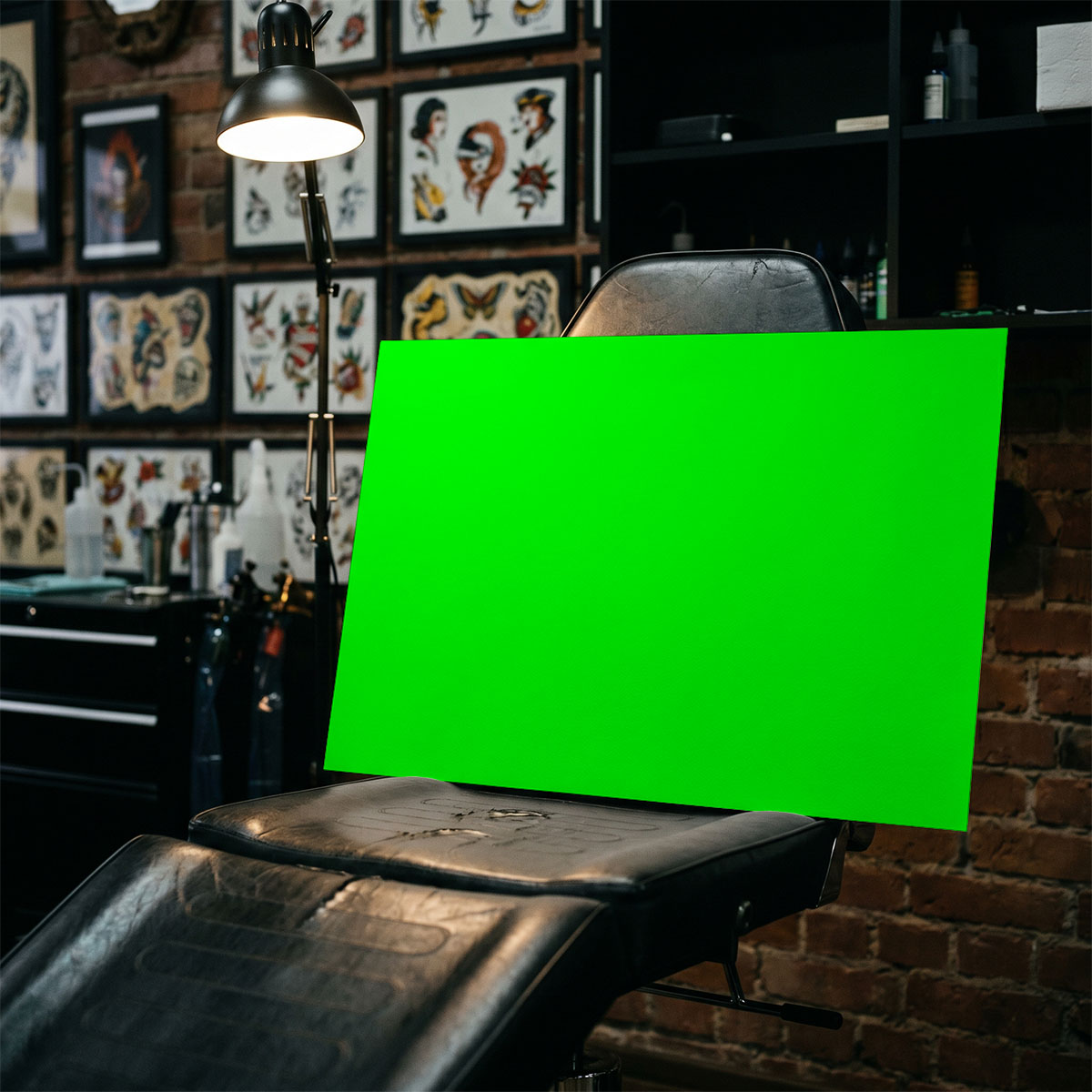Main mockup image